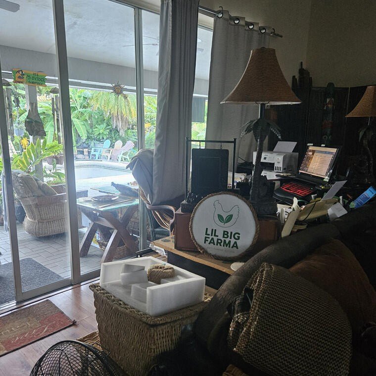 Open-Concept Pool Home with private 4th Bedroom suite No HOA! - photo 39