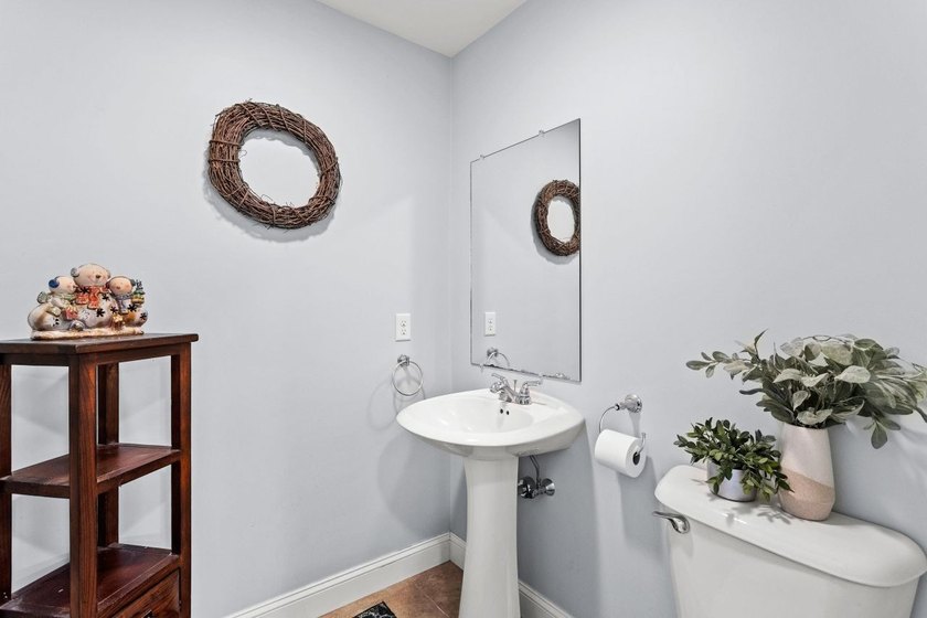 Welcome to 10 Pacific Drive, set on a quiet cul-de-sac and - photo 16
