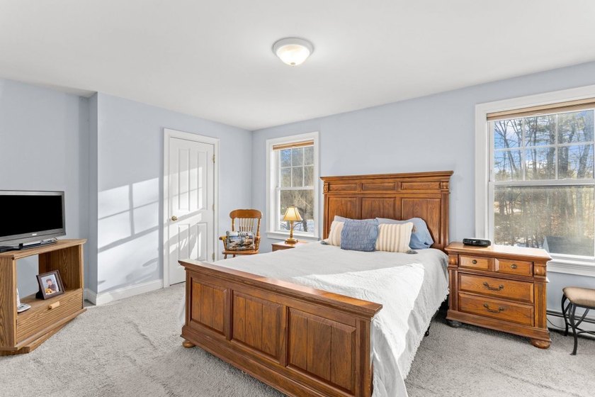 Welcome to 10 Pacific Drive, set on a quiet cul-de-sac and - photo 23