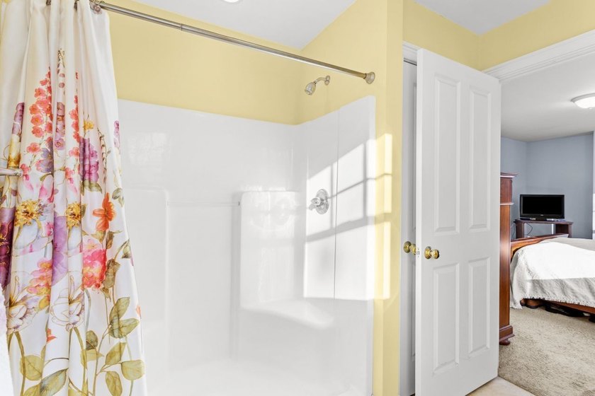Welcome to 10 Pacific Drive, set on a quiet cul-de-sac and - photo 28