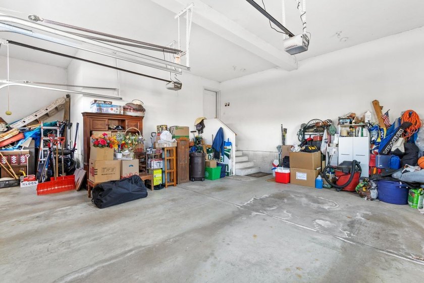 Welcome to 10 Pacific Drive, set on a quiet cul-de-sac and - photo 40