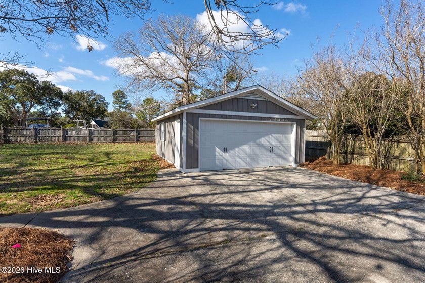 What luck! This charmer is back on the market! Looking for a gem - photo 36