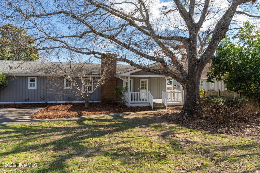 What luck! This charmer is back on the market! Looking for a gem - photo 41
