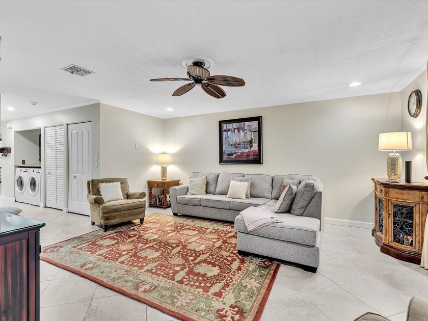 Move right into this beautifully updated, 1st floor, 2 BR, 2 BTH - photo 11
