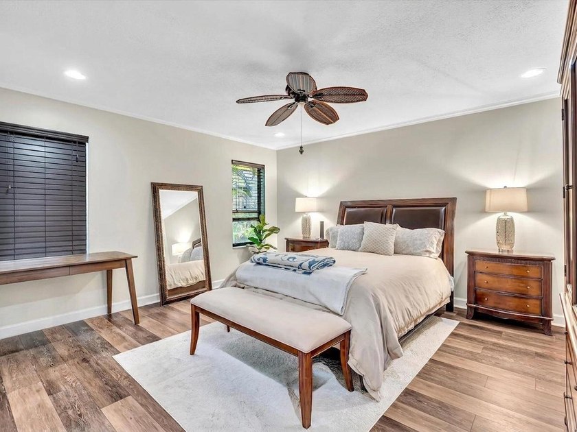 Move right into this beautifully updated, 1st floor, 2 BR, 2 BTH - photo 14