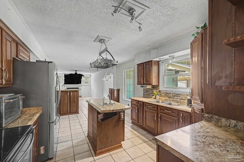 Opportunity awaits! This spacious 2-story home offers 2,665 - photo 12