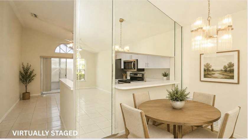 Move-in ready 2/2 Jasmine Villa in a charming courtyard setting - photo 12