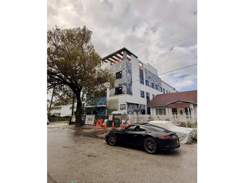 Best priced Studio in the up and coming Wynwood Norte. Live - - photo 2
