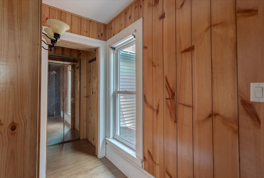 Excellent investment opportunity or ideal owner-occupant duplex! - photo 27