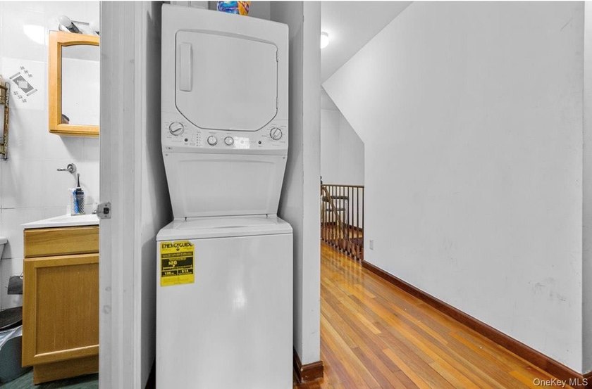 Don't miss this rare chance to own a spacious two-family home - photo 8