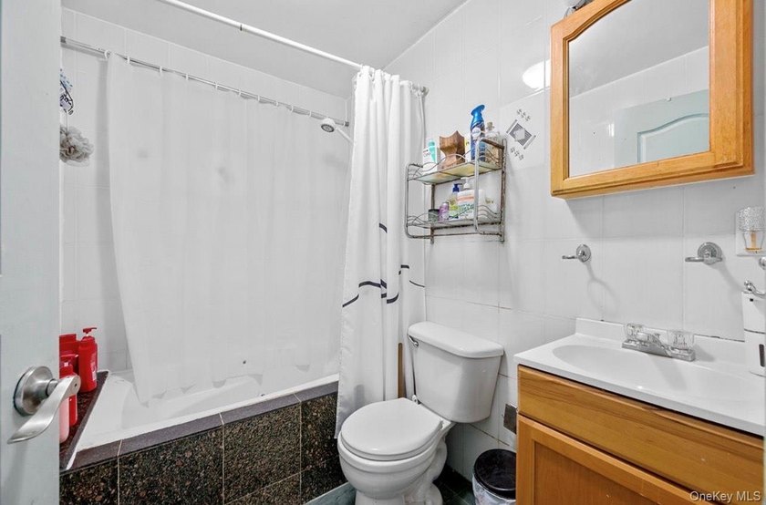 Don't miss this rare chance to own a spacious two-family home - photo 9