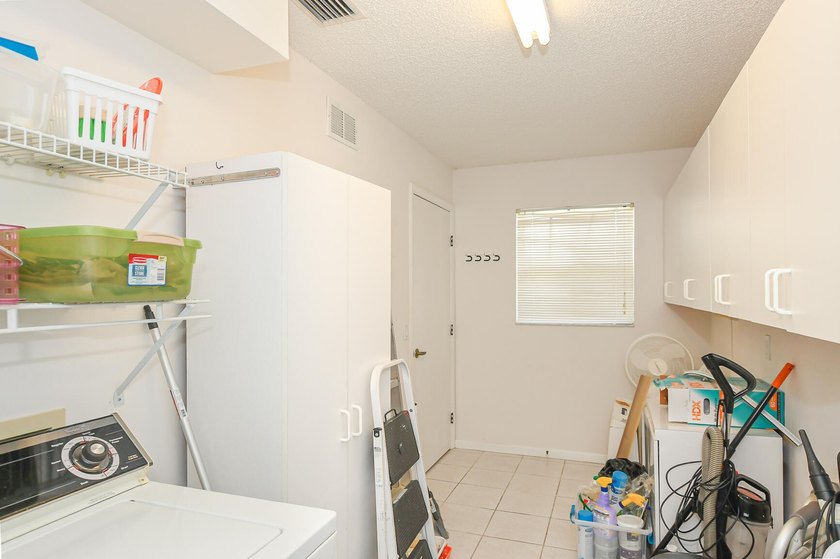 Move-in ready 2/2 Jasmine Villa in a charming courtyard setting - photo 36
