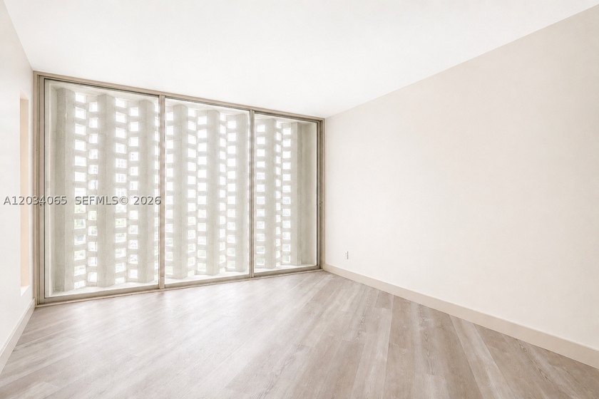 Newly renovated 2-bed, 2-bath condo offering 1,517 SF of - photo 5