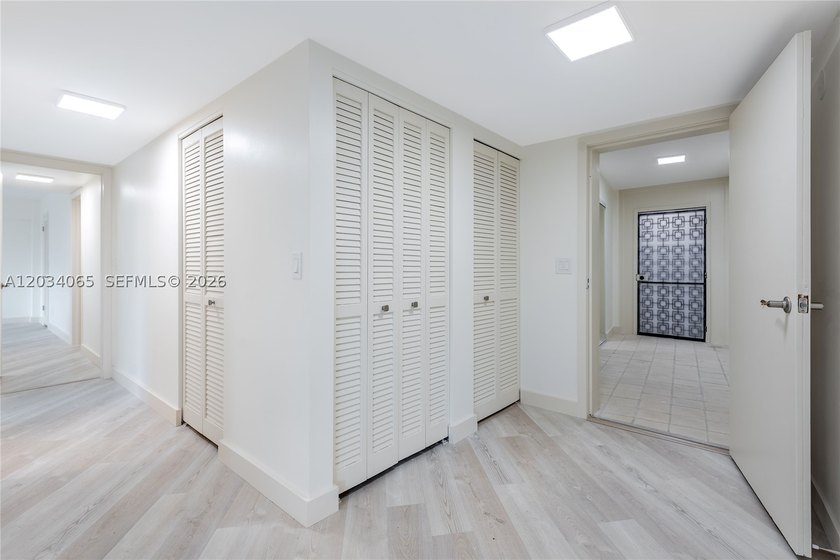 Newly renovated 2-bed, 2-bath condo offering 1,517 SF of - photo 7
