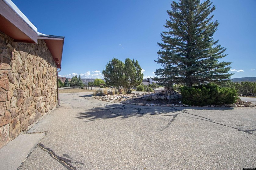 Alcova Lakeview Estates all on one level ranch style home with - photo 40