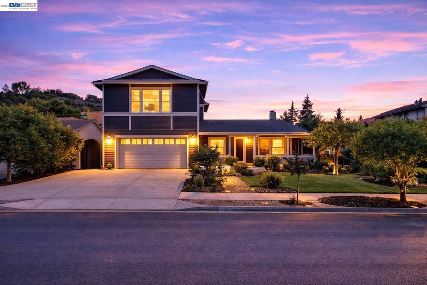 RECENT PRICE IMPROVEMENT, now aligned with today's market! - photo 3