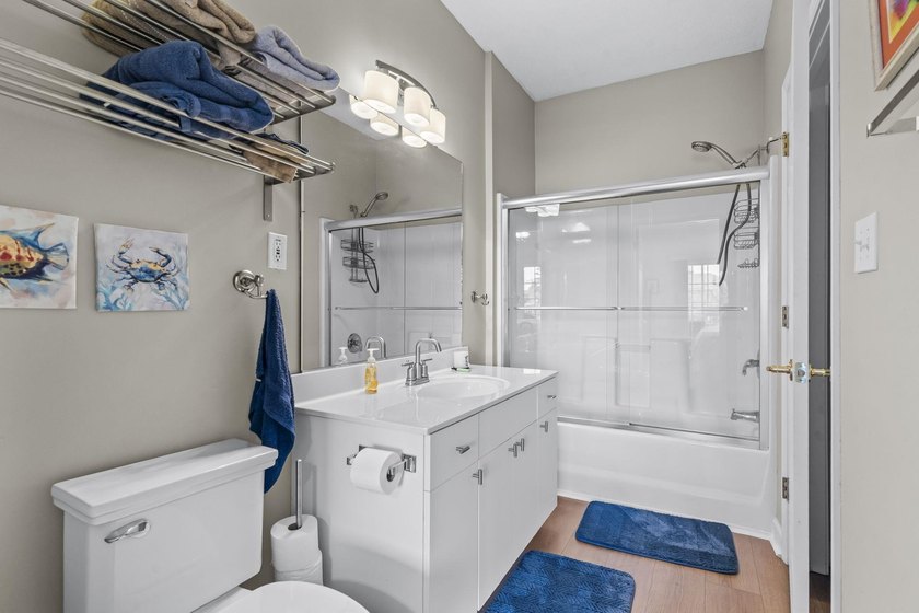 Beautiful 1-bedroom, 1-bath end unit located in the highly - photo 18