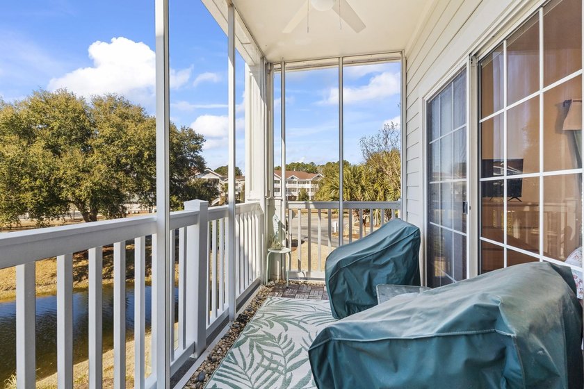 Beautiful 1-bedroom, 1-bath end unit located in the highly - photo 25