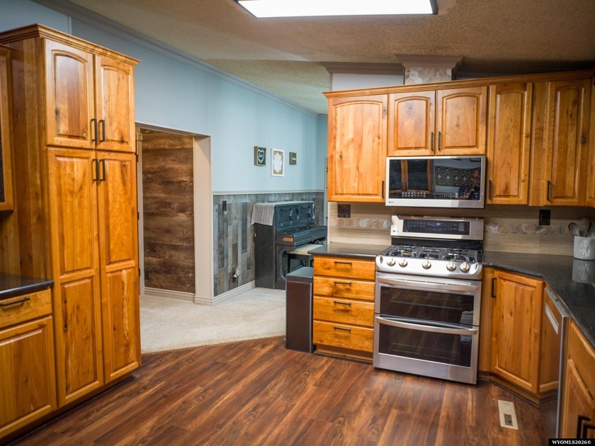 Minutes from Flaming Gorge, this exceptional 2.2-acre property - photo 26