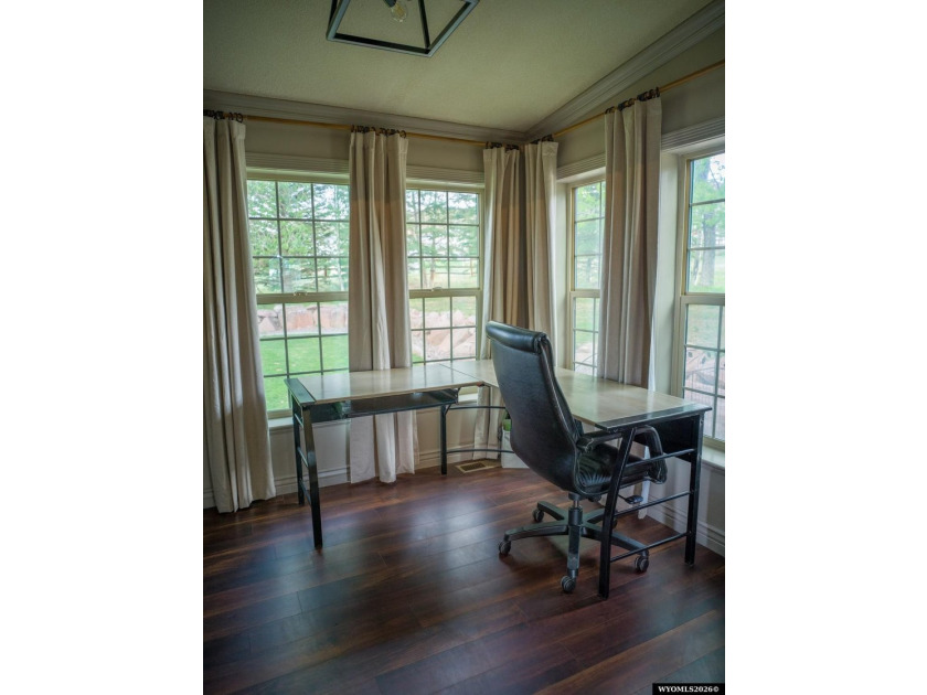 Minutes from Flaming Gorge, this exceptional 2.2-acre property - photo 29