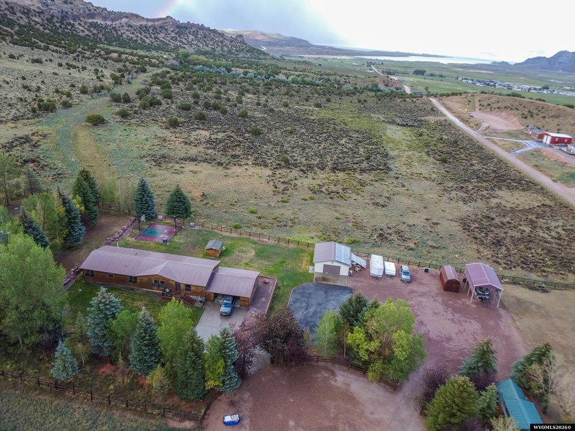 Minutes from Flaming Gorge, this exceptional 2.2-acre property - photo 41