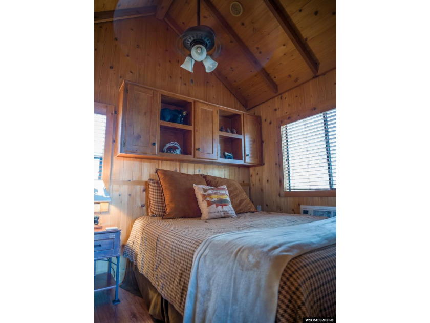 Minutes from Flaming Gorge, this exceptional 2.2-acre property - photo 48