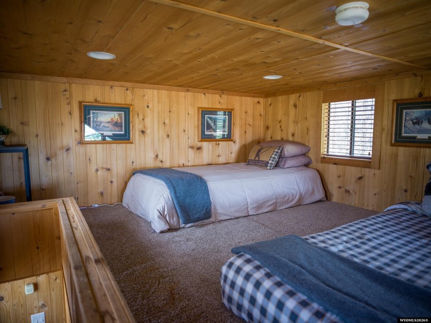 Minutes from Flaming Gorge, this exceptional 2.2-acre property - photo 49