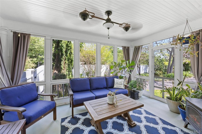 1928 Colonial in Riverhead - Tesla Solar Roof, 3-Car Heated - photo 20