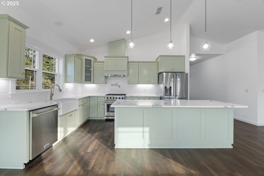 Experience refined coastal living in the brand-new Aspen model - photo 16