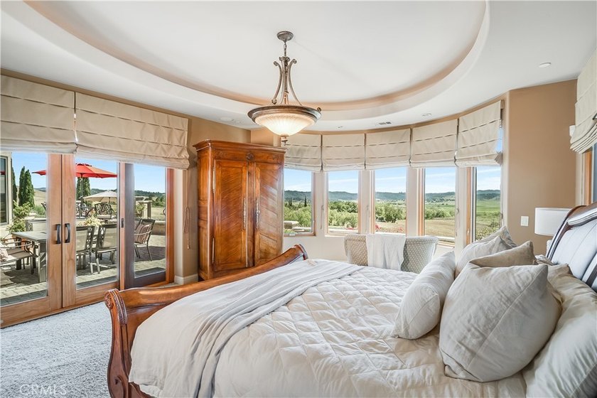 5475 Mira Estrella Ct - photo 34