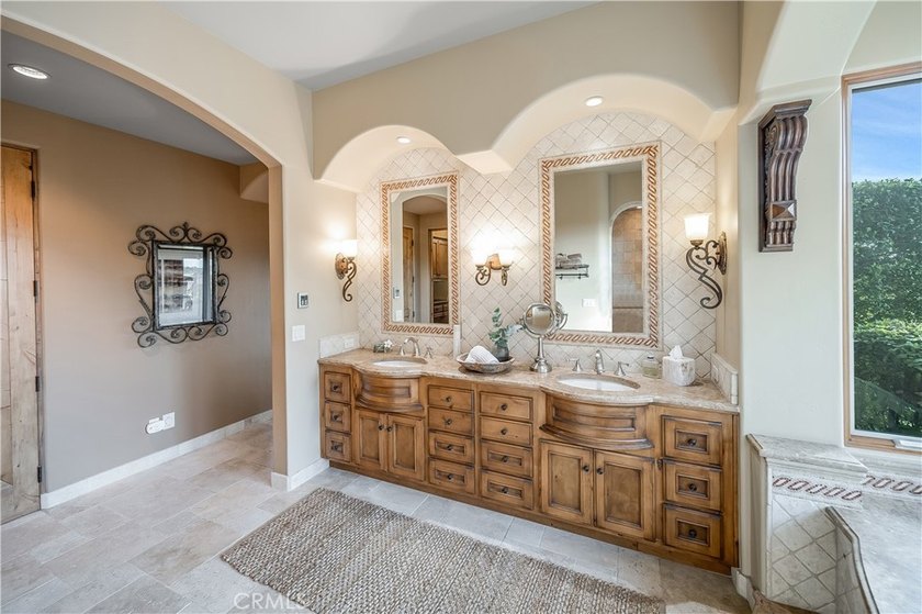 5475 Mira Estrella Ct - photo 36