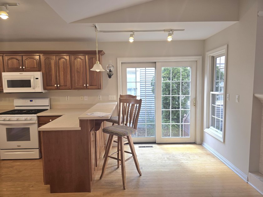 Enjoy lakeside living in this spacious waterfront home on Lake - photo 7