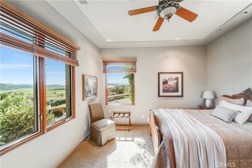 5475 Mira Estrella Ct - photo 43