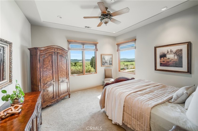 5475 Mira Estrella Ct - photo 44