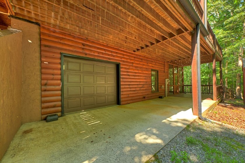 Welcome to your North Georgia mountain retreat! Tucked away on a - photo 6