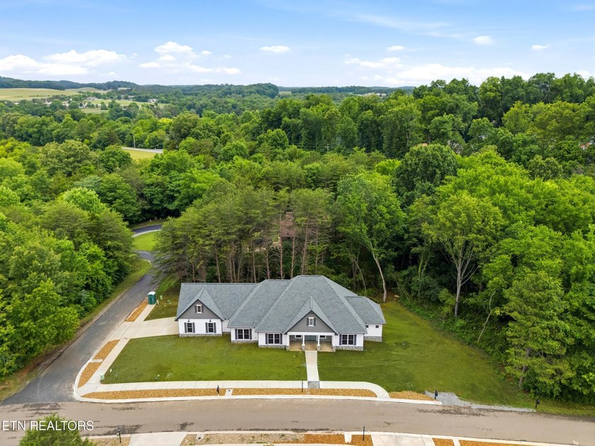 Brand new construction and move-in ready in Tellico Village! - photo 46