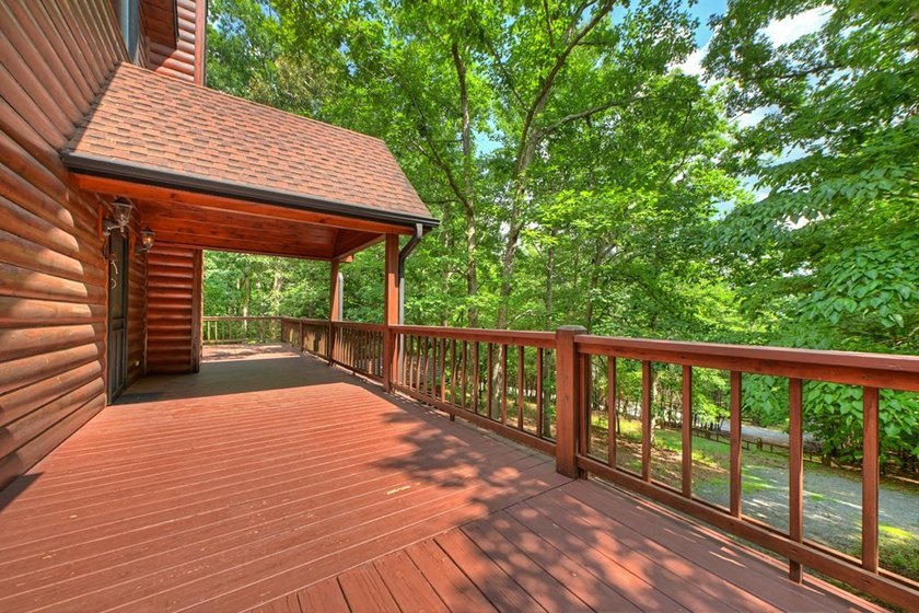 Welcome to your North Georgia mountain retreat! Tucked away on a - photo 8