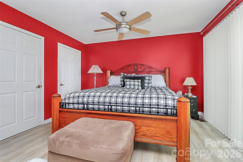 Waterfront on Moss Lake! Stunning home with year-round - photo 24
