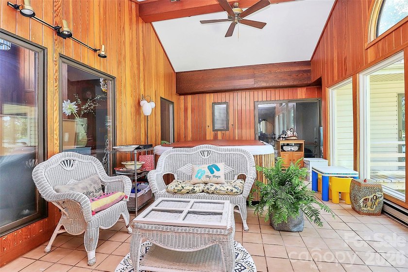 Waterfront on Moss Lake! Stunning home with year-round - photo 28