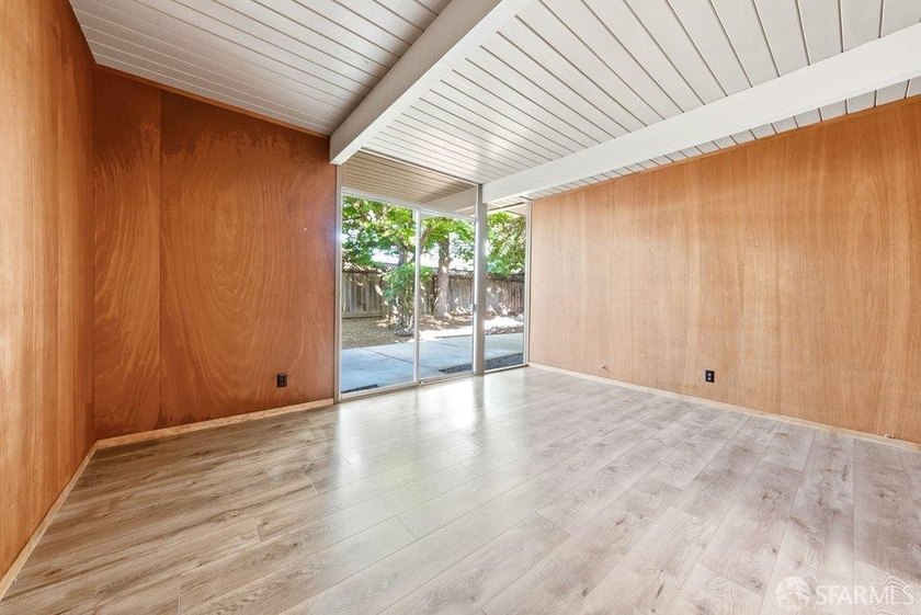 Rare opportunity to own an authentic Fairglen Eichler in San - photo 34