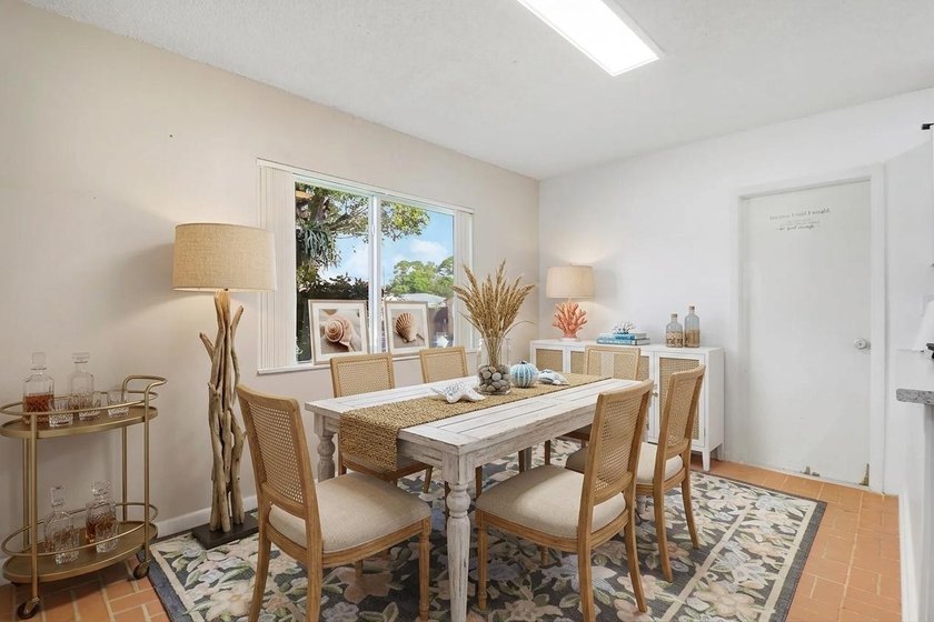 Welcome to 98 Pintail Court, a beautifully maintained CBS pool - photo 8
