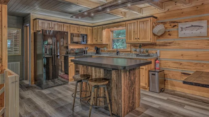 Water's Edge is the ideal blend of serene mountain escape and - photo 6