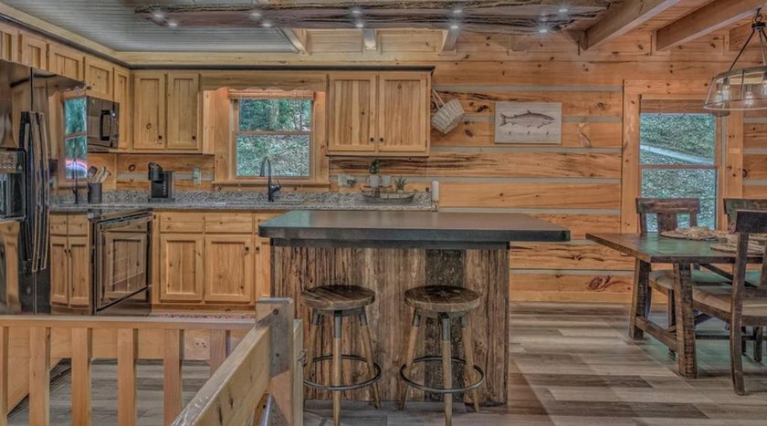Water's Edge is the ideal blend of serene mountain escape and - photo 7