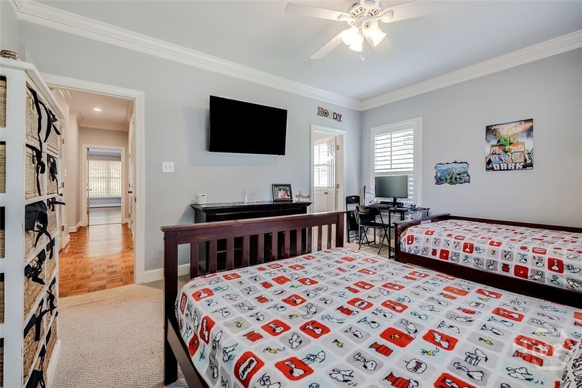 Welcome to this spacious 4-bedroom, 3.5-bath home tucked away on - photo 36