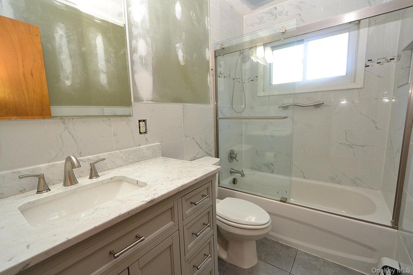 Well maintained 3 bedroom, 1 bath ranch situated on a 0.17 acre - photo 13