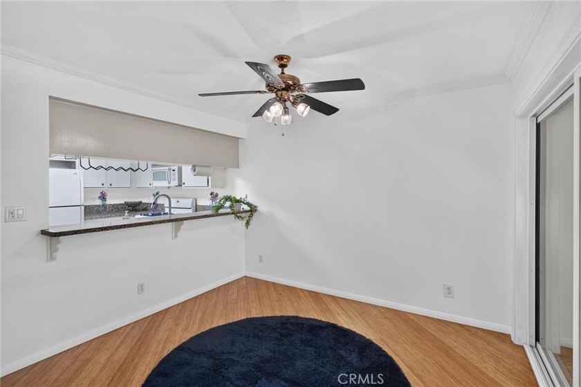 Welcome to this desirable single-level home featuring 2 bedrooms - photo 7