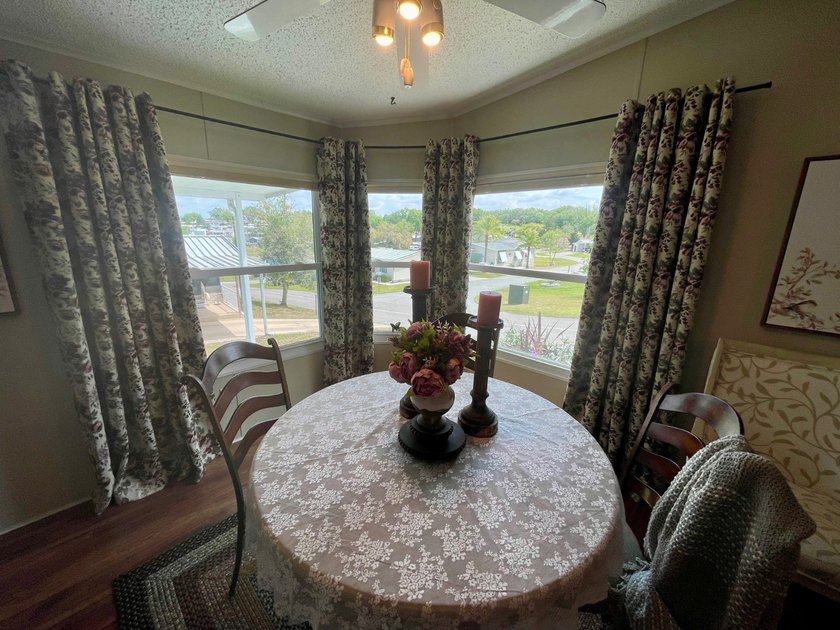This home has been just reduced and is absolutely Adorable!! - photo 18