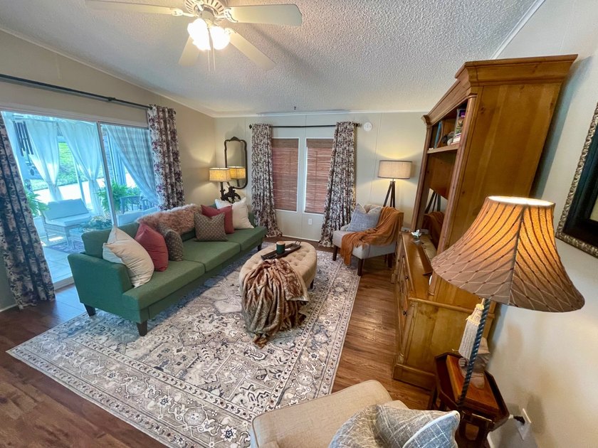 This home has been just reduced and is absolutely Adorable!! - photo 23