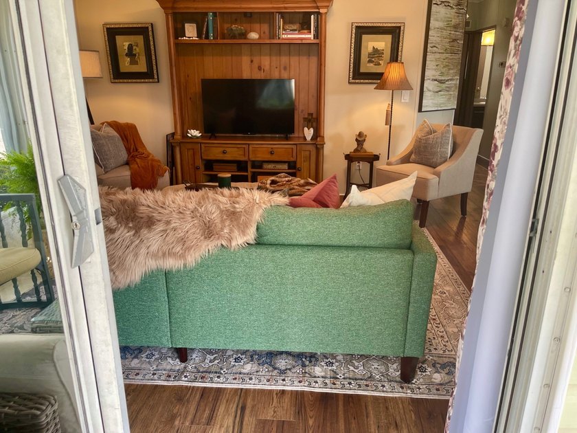 This home has been just reduced and is absolutely Adorable!! - photo 26