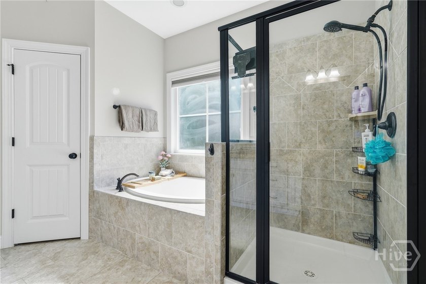 Luxury Living with Space, Style &amp; a Private Backyard Oasis! - photo 30